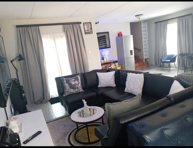 2 BEDROOM SECTIONAL TITLE FOR SALE IN NOORDRAND